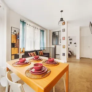 Large Flat Very Close To Montmartre Apartamento París